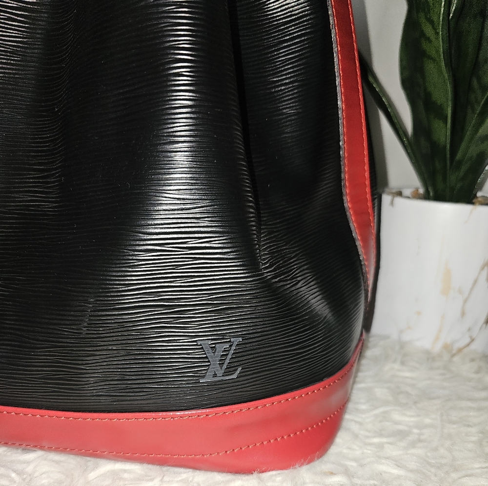 Authentic Louis Vuitton Noe Bucket Bag Epi - Picture 14 of 16